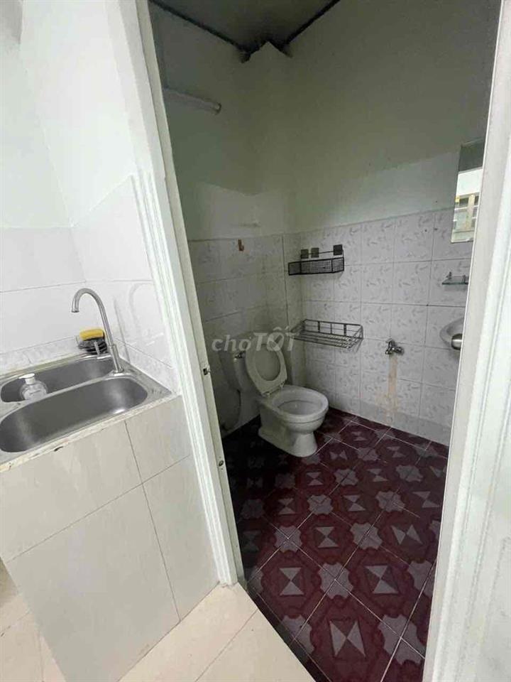 Nhà Mới 1 trệt 1 gác, có cửa sổ ban công. Nguyễn Trọng Tuyển Tân Bình