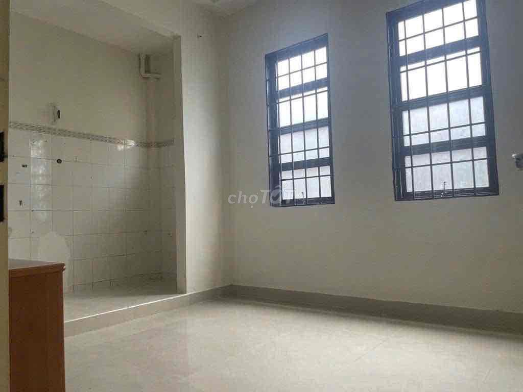 Nhà Mới thông thoáng, 1 Trệt 1 Lầu - Nguyễn Đình Chiểu Q.3
