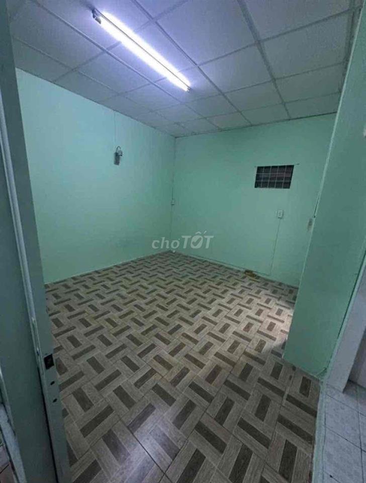 Nhà trệt 1 lầu rộng rãi, 2PN 2VS - đường Vĩnh Viễn trung tâm Q10