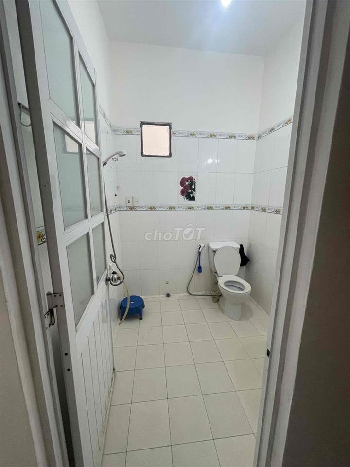Cho thuê nguyên Lầu 1 Mới -  DT sàn 110m2 - Lối đi riêng, hẻm xe tải