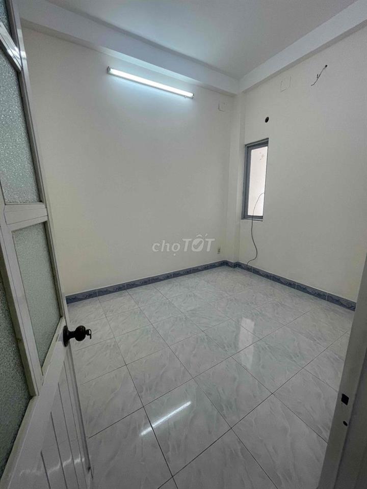 Cho thuê nguyên Lầu 1 Mới -  DT sàn 110m2 - Lối đi riêng, hẻm xe tải