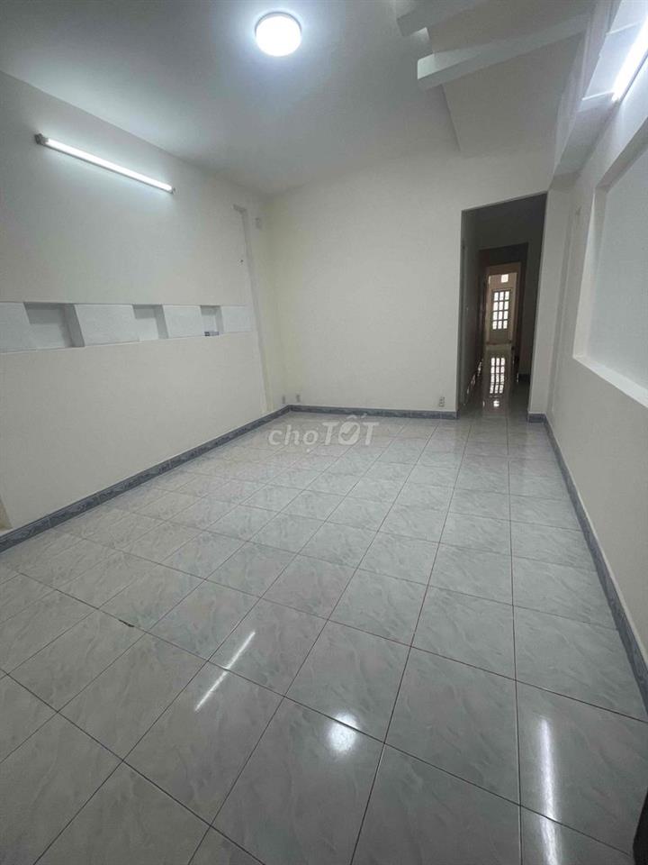 Cho thuê nguyên Lầu 1 Mới -  DT sàn 110m2 - Lối đi riêng, hẻm xe tải
