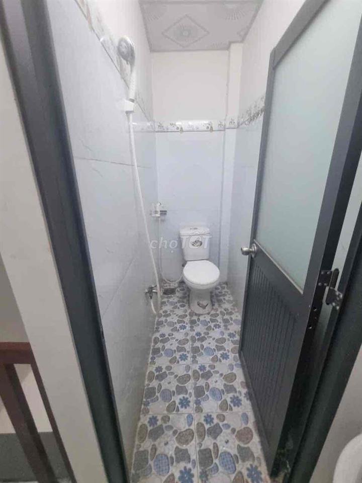 Nhà Mới 1 trệt 1 lửng 1 lầu, 2PN 3VS - ngay Cầu Kiệu Q3