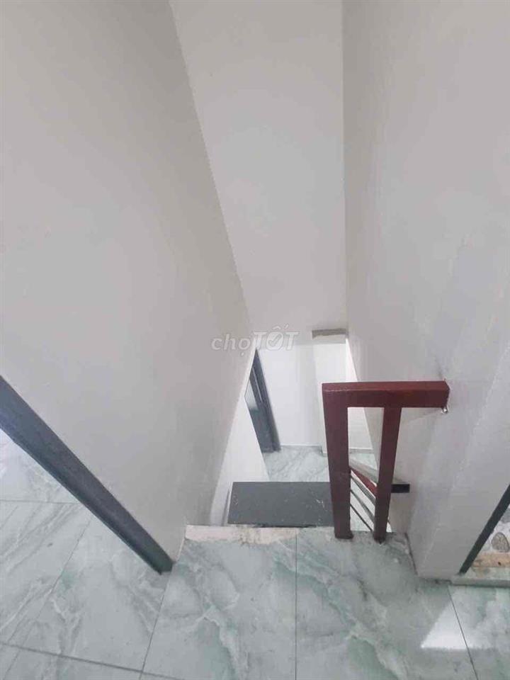 Nhà Mới 1 trệt 1 lửng 1 lầu, 2PN 3VS - ngay Cầu Kiệu Q3