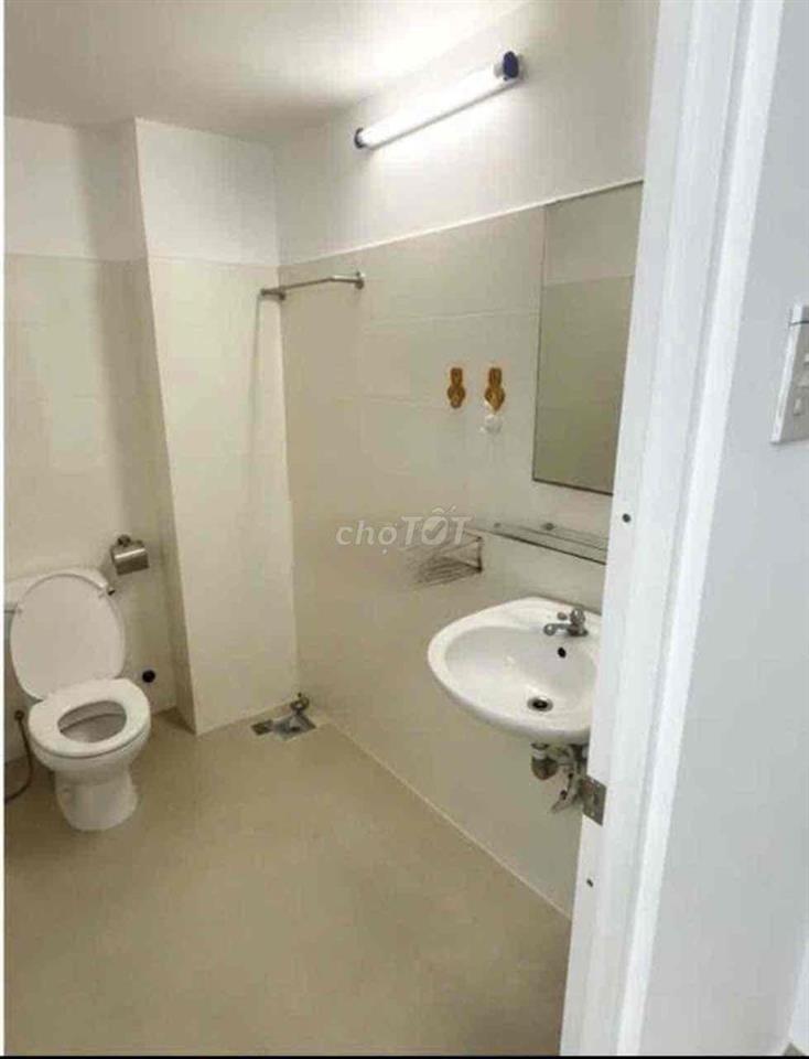 Nhà Mới trệt 2 lầu, 2PN 3VS - Hẻm 5m, Ni Sư Huỳnh Liên Tân Bình