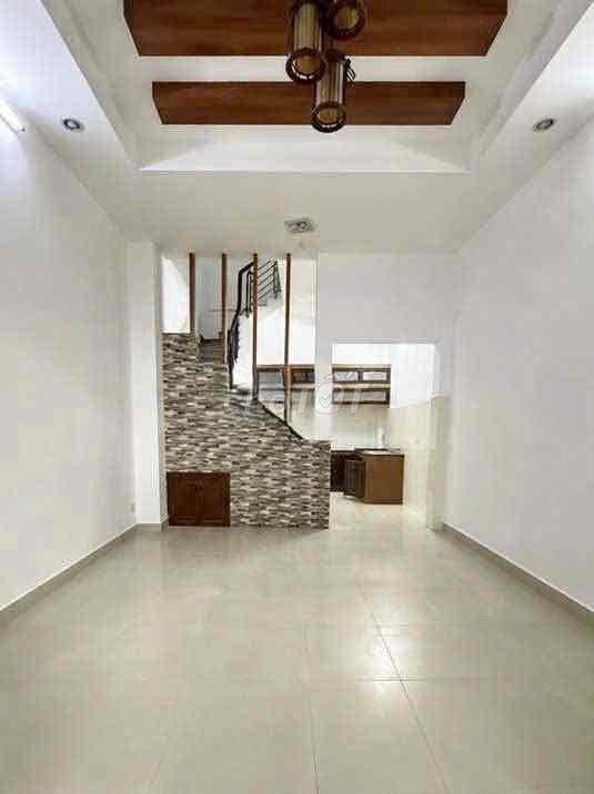 Nhà Mới trệt 2 lầu, 2PN 3VS - Hẻm 5m, Ni Sư Huỳnh Liên Tân Bình