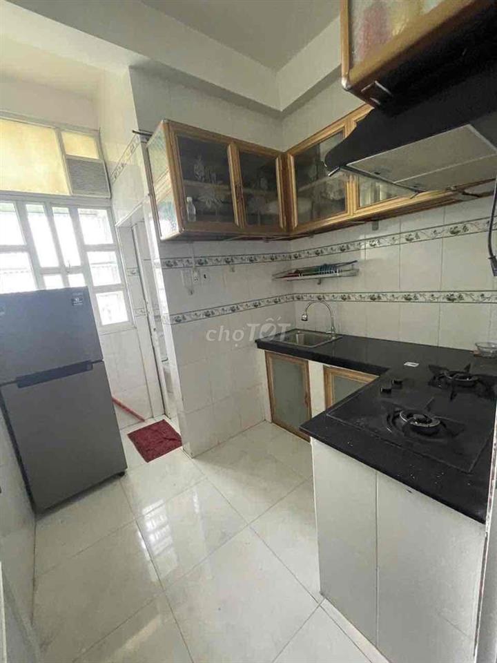 Cho thuê Chung cư 2PN, có sẵn nội thất - Võ Văn Kiệt Q1