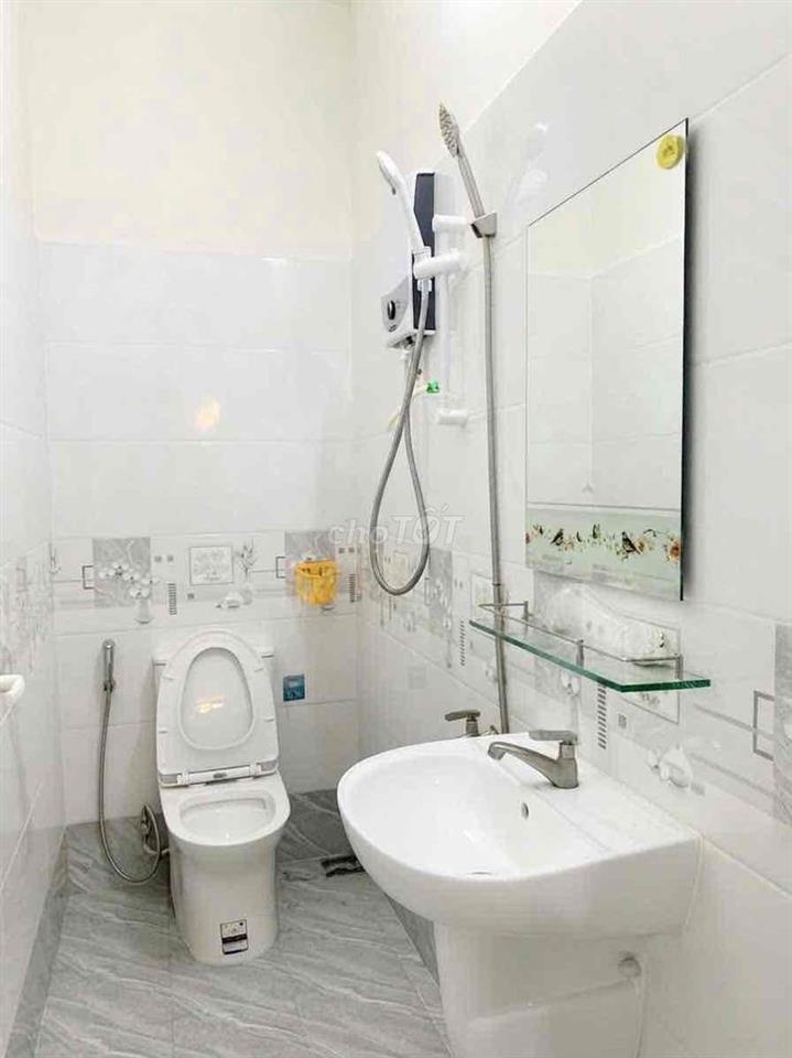 Cho thuê nhà Trệt 2 Lầu, có nội thất - Đỗ Tấn Phong PN