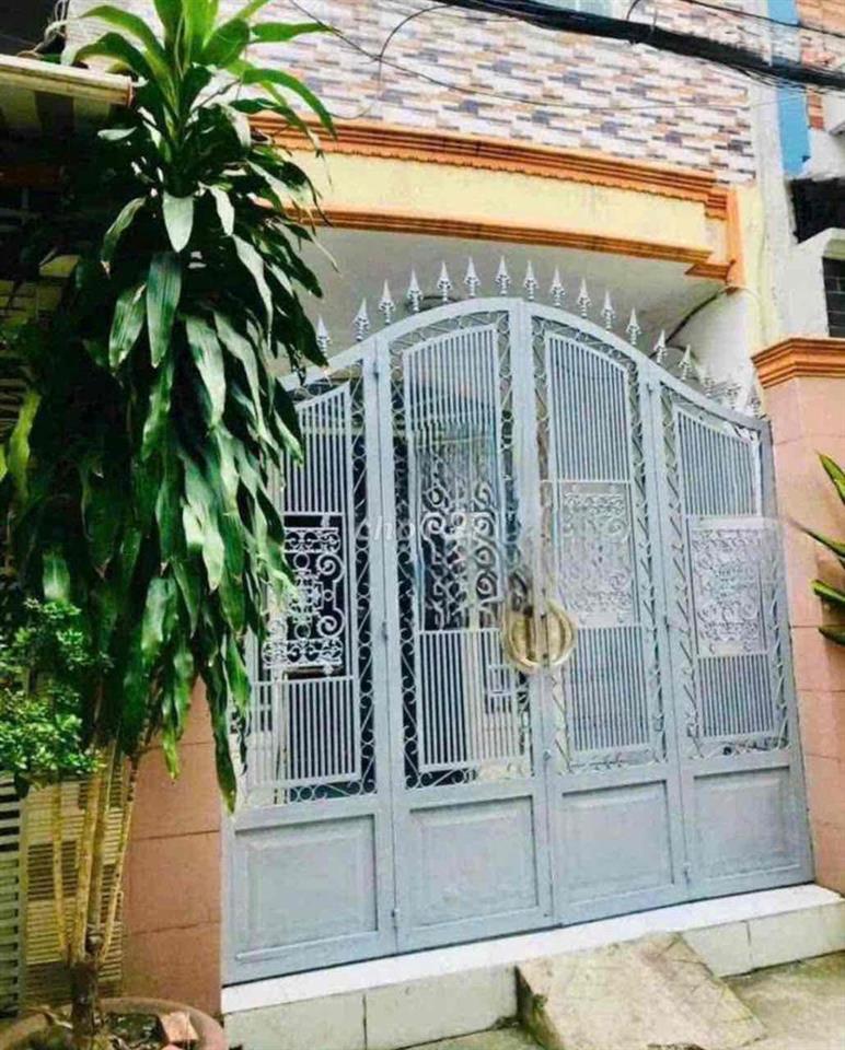 Cho thuê nhà 1 trệt 1 Lầu, 2PN 2VS - ngay chợ Bà Chiểu