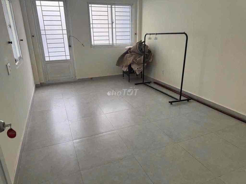 Cho thuê nhà Mới 1 trệt 2 lầu - Kỳ Đồng P9 Quận 3