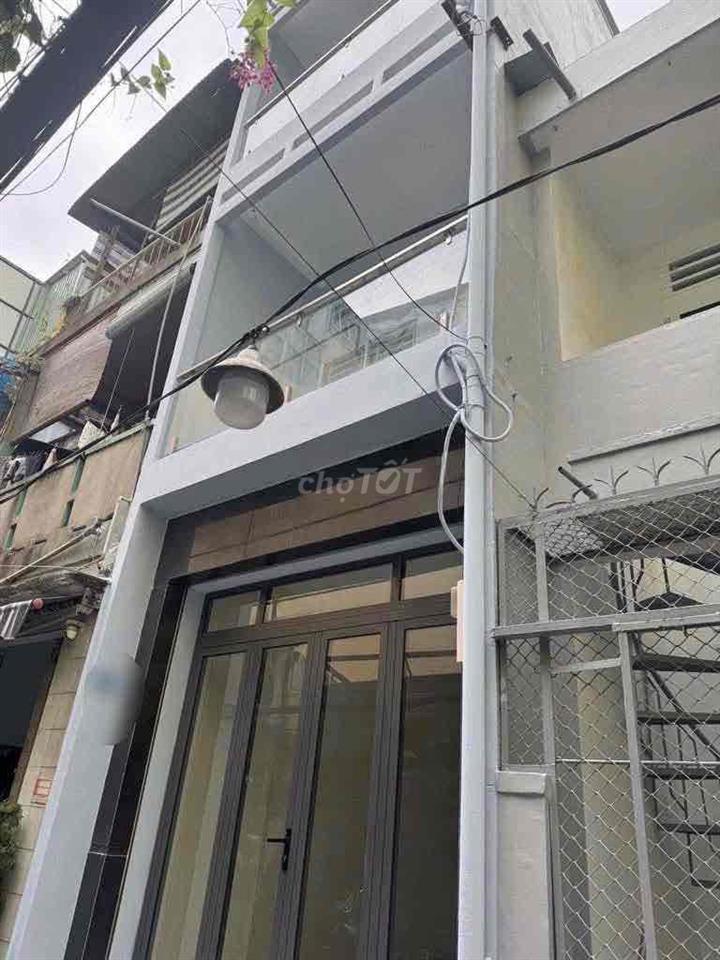 Cho thuê nhà Mới 1 trệt 2 lầu - Kỳ Đồng P9 Quận 3