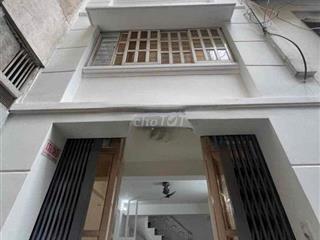 Cho thuê nhà Huỳnh Văn Bánh PN - Nhà 3pn 3vs