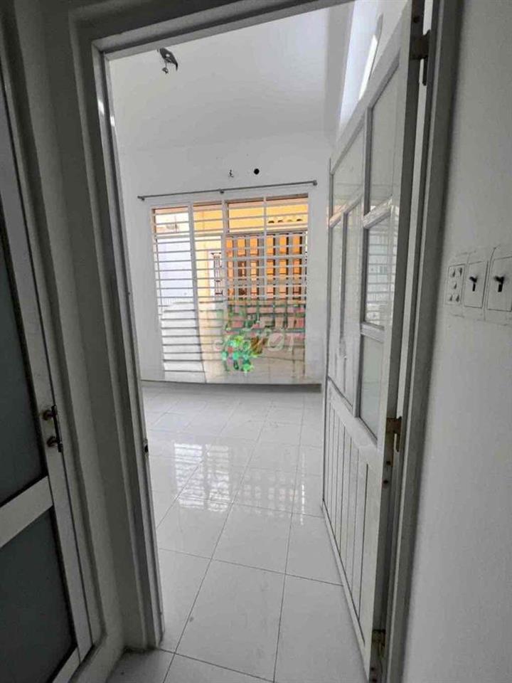 Cho thuê nhà Huỳnh Văn Bánh PN - Nhà 3pn 3vs