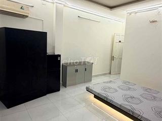 Cho thuê CHDV có thang máy, ban công rộng thoáng
