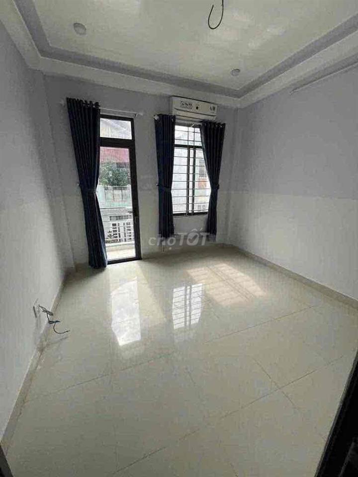 Cho thuê nhà HXH, 1 trệt 3 lầu - Đồng Xoài, Tân Bình