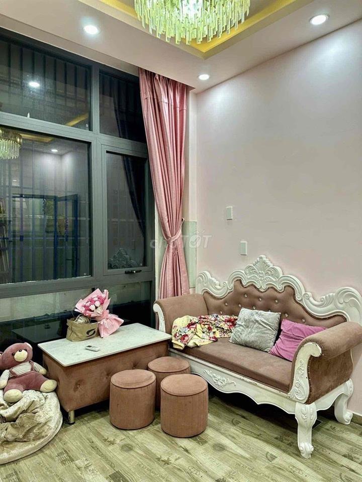 Cho thuê nhà Tân Định Q1 - nhà 1 trệt 2 lầu, đầy đủ nội thất