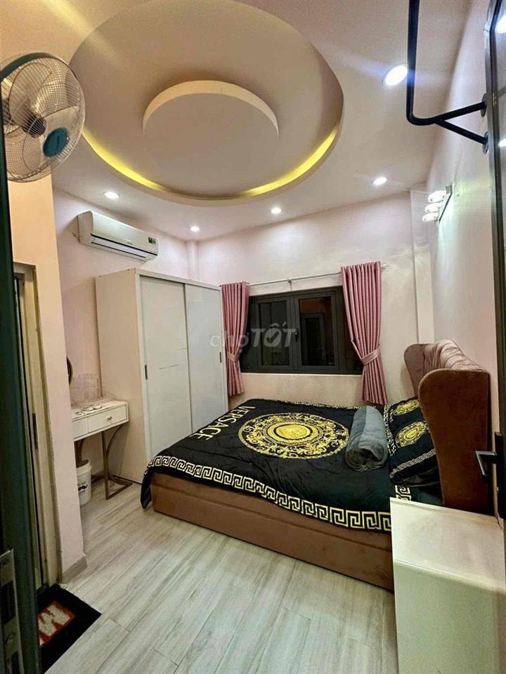 Cho thuê nhà Tân Định Q1 - nhà 1 trệt 2 lầu, đầy đủ nội thất