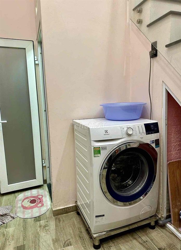 Cho thuê nhà Tân Định Q1 - nhà 1 trệt 2 lầu, đầy đủ nội thất