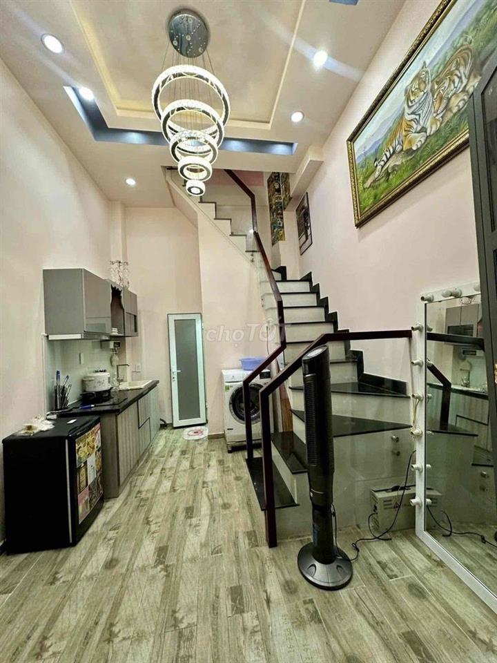 Cho thuê nhà Tân Định Q1 - nhà 1 trệt 2 lầu, đầy đủ nội thất