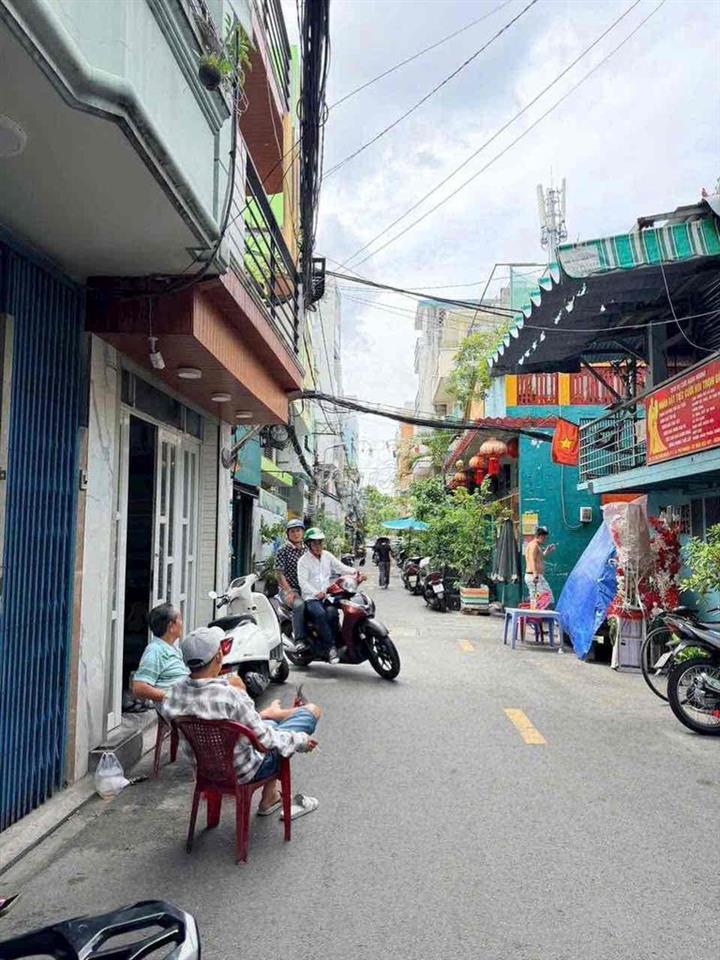 Cho thuê nhà mặt tiền đường Ngô Thời Nhiệm PN - nhà 1 trệt 2 lầu