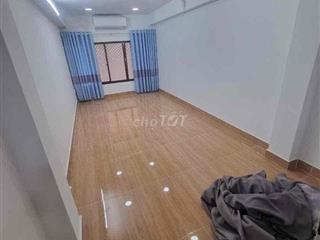 Cho thuê nhà 1 trệt 2 lầu, 3PN 3VS - Võ Văn Kiệt Q1