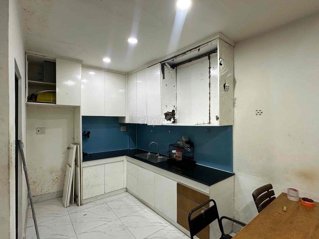 Cho thuê nhà 1 trệt 1 lầu, 2pn 2vs - đường CMT8 P5 Tân Bình