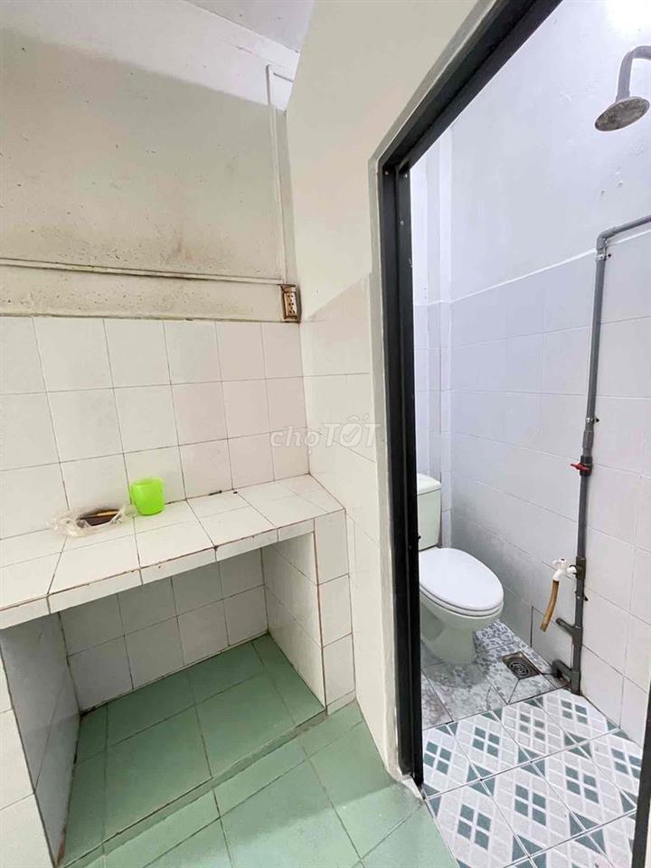 nhà nguyên căn hàng xanh thuận tiện