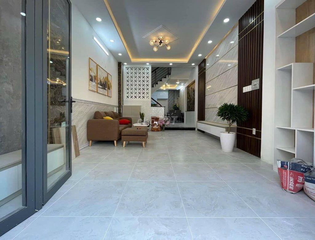 Cho thuê gấp nhà góc 2MT 58B Nguyễn Minh Hoàng, P.12, Q.Tân Bình