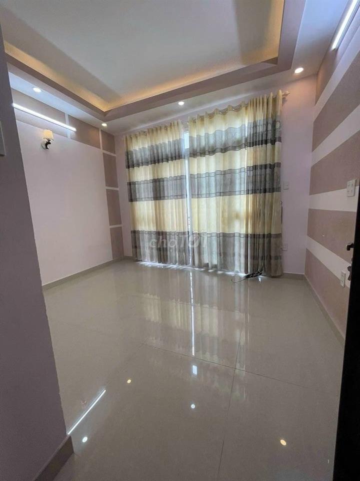 Cho thuê nhà MT 414B Huỳnh Văn Bánh P15 Q.Phú Nhuận
