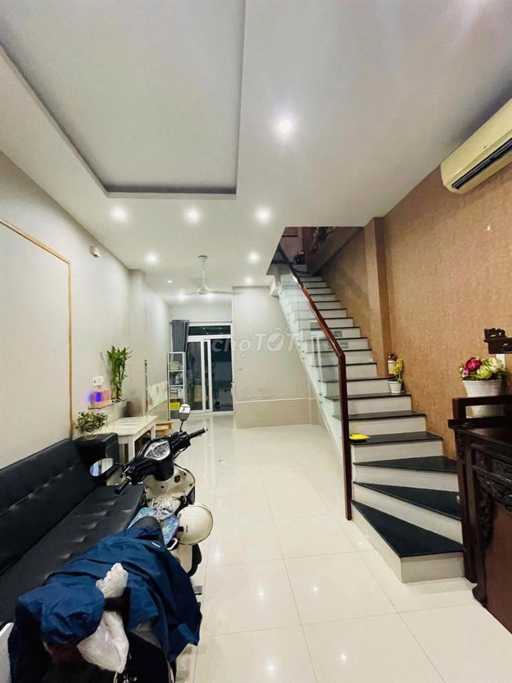 25TR, NHÀ ĐẸP HXH  50M2 | 3 TẦNG - VÒNG XOAY BẾN THÀNH, GIÁ TRỊ DV CAO