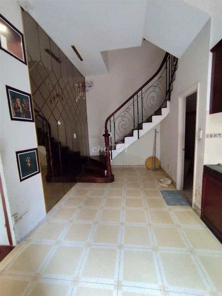 CHO THUÊ NHÀ ĐẶNG DUNG Q1 – NGANG 8,5M | 3 TẦNG | ĐẬM CHẤT VINTAGE | 
