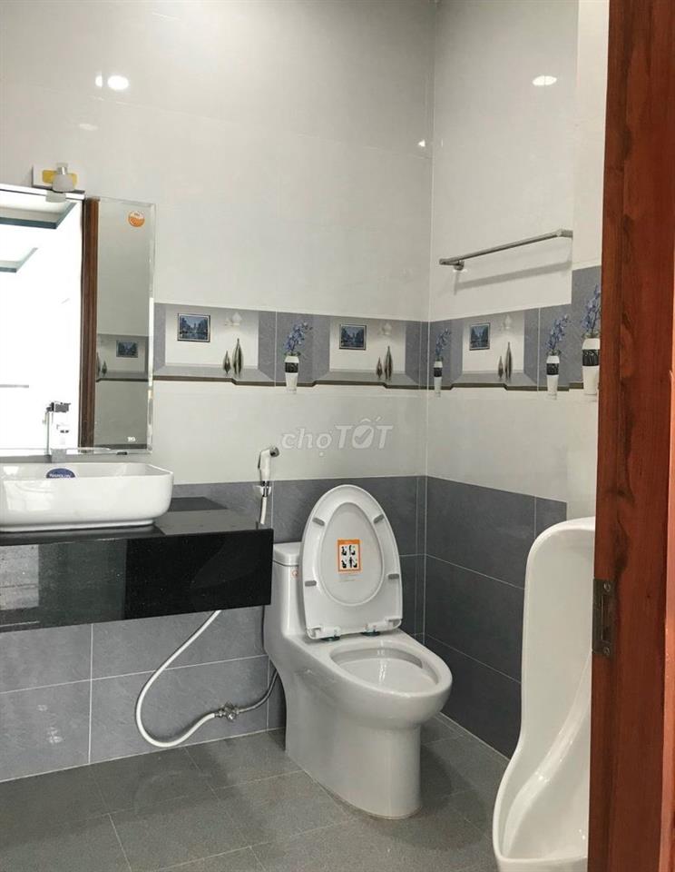 Cần cho thuê nhà MT 282A Đ.Nguyễn Trọng Tuyển P.8 Q.Phú Nhuận