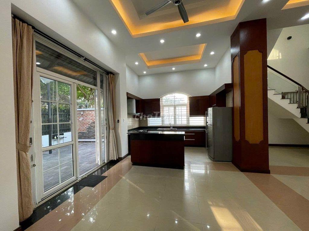 Cần cho thuê Biệt Thự HXT 111/3A Đặng Thùy Trâm P.13 Q.Bình Thạnh