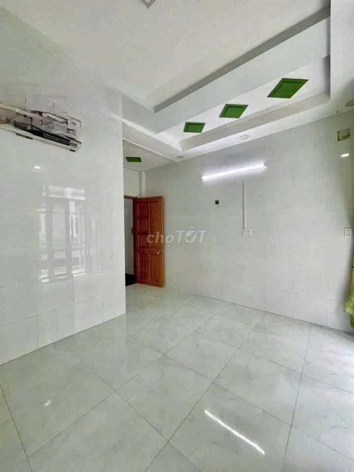 Nhà 5 TẦNG, 4PN, DIỆN TÍCH LỚN, HXH, 15TR