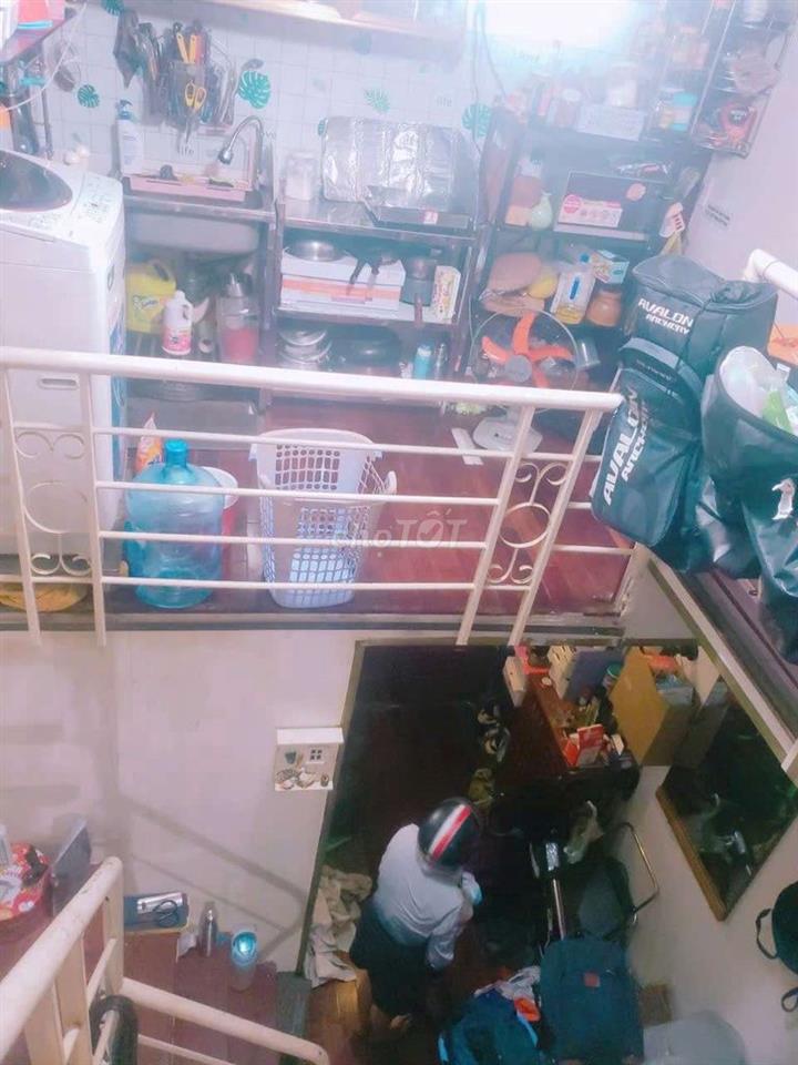 Nhà ĐẦY ĐỦ NỘI THẤT, 2PN Kín+1PN hở chỉ 7,9tr. Q1