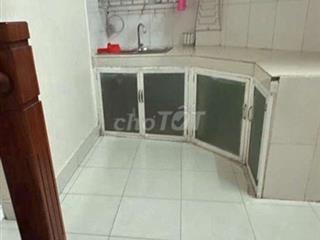 Nhà chỉ 5,5 triệu, 45m2, ngay QUẬN 10