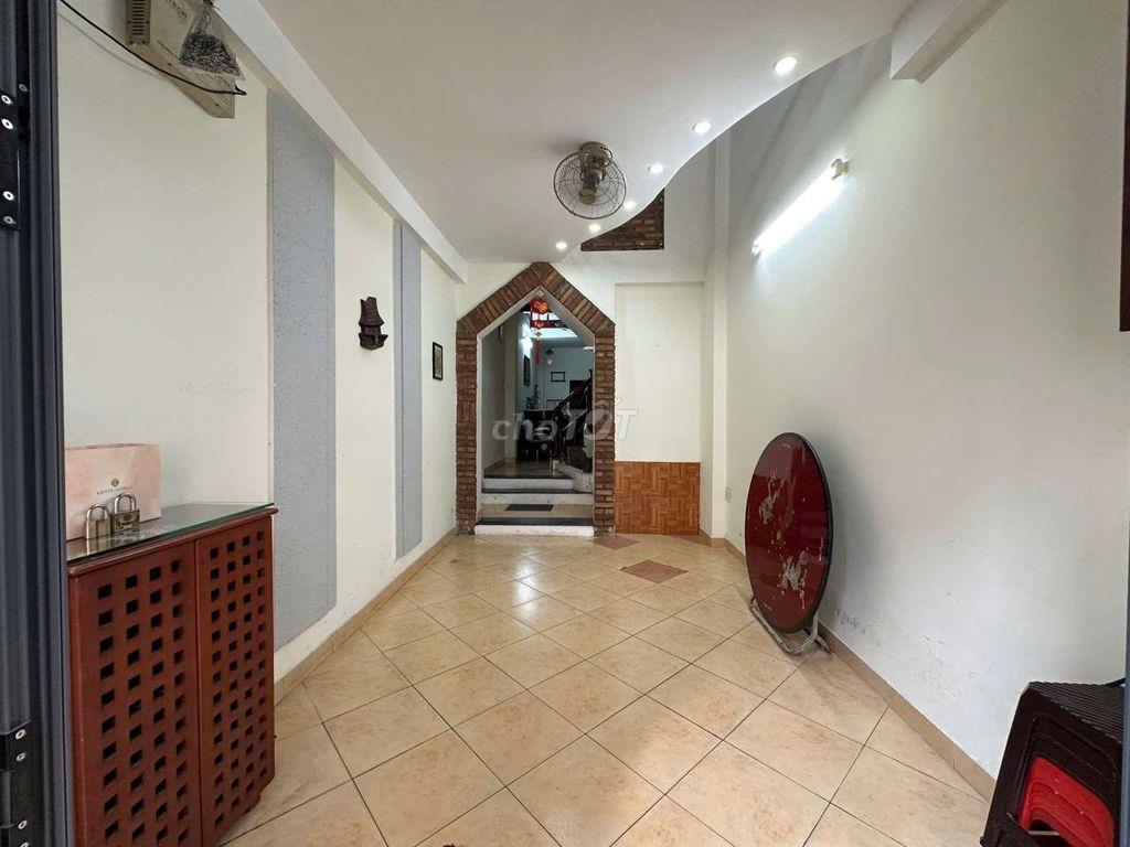 NHÀ 5PN, 5WC, DTSD: 250m2