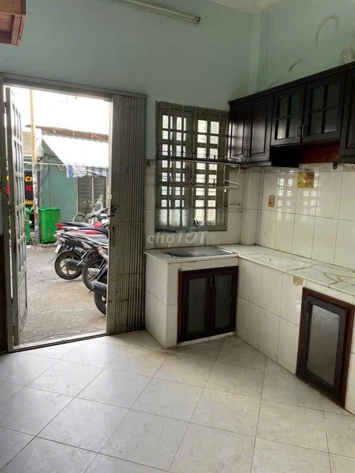 Nhà 3 tầng, 105m2, 2pn. Bình thạnh 
