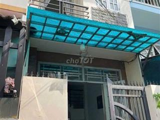 Nhà 3 tầng, 105m2, 2pn. Bình thạnh 