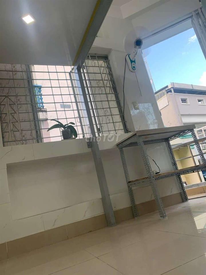 Phòng trọ 18m2, full nội thất, 3.5 triệu. Bình thạnh 
