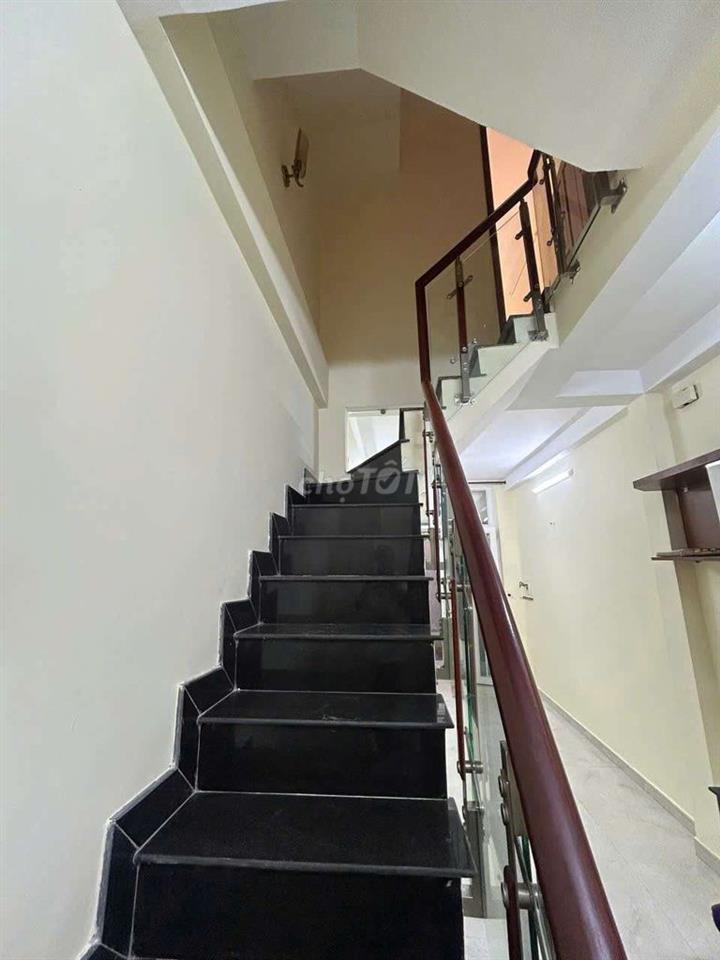 NHÀ 2PN, 3WC, full NT, dtsd 96M2, 12TR. Q1