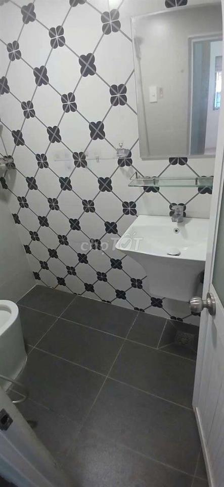 NHÀ 3PN, 3WC, SD 98m2, ngay Hàng xanh, BT 
