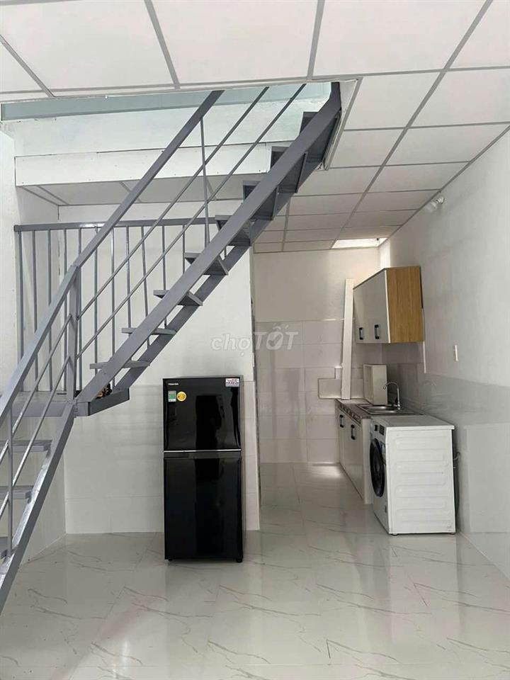 NHÀ 2PN, FULl NỘI THẤT, GẦN HÀNG XANH, 10 TR 