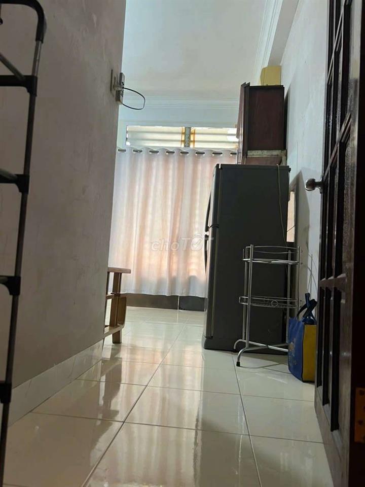 PHÒNG 40M2, 3 NGƯỜI Ở, CÓ BAN CÔNG, Bình thạnh 