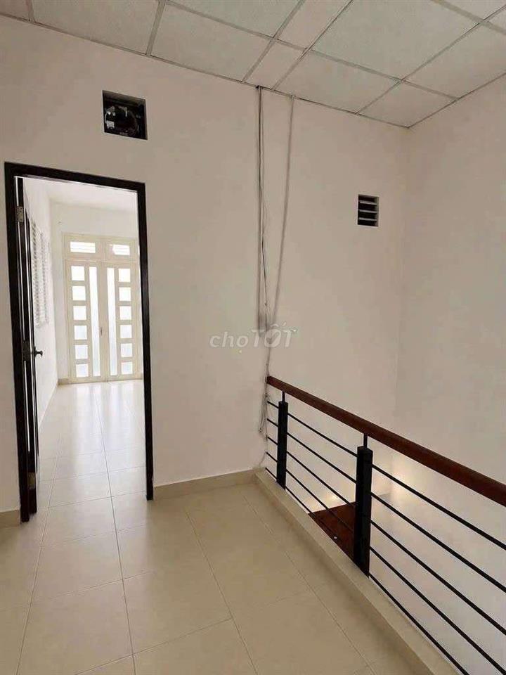 NHÀ HẺM Ô TÔ, MỚi, 2PN, 3WC. TÂN BÌNH 