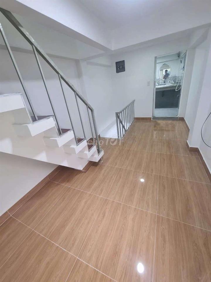 NHÀ 3PN, 3WC , 3 TẦNG SD 150M2. Q1