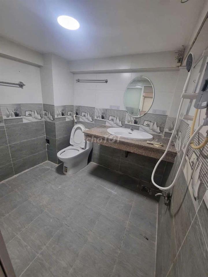 NHÀ 3PN, 3WC , 3 TẦNG SD 150M2. Q1