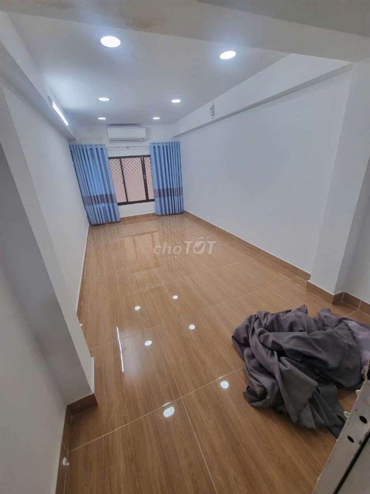 NHÀ 3PN, 3WC , 3 TẦNG SD 150M2. Q1