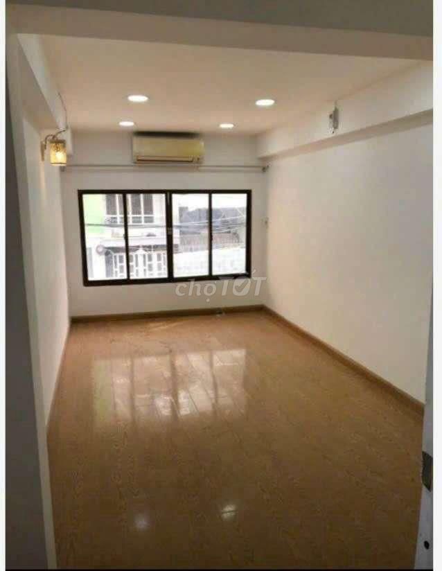 NHÀ 3PN, 3WC , 3 TẦNG SD 150M2. Q1