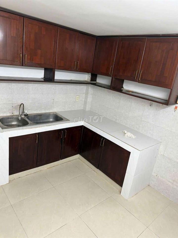 Nhà 4PN, 3WC. SD 96M2 gần BXMĐ cũ. Bình Thạnh 